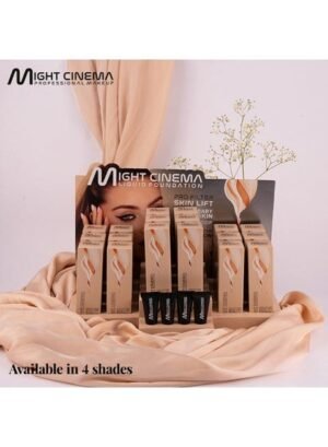 فاونديشن سائل بتركيبة مرطبة ومطفية لمظهر طبيعي ومشرق